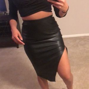 Bebe leather skirt